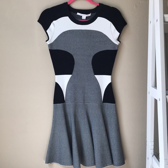 Diane Von Furstenberg Dresses & Skirts - HOST PICK 💯❤️🎉🌈 !!!!DVF color block dress